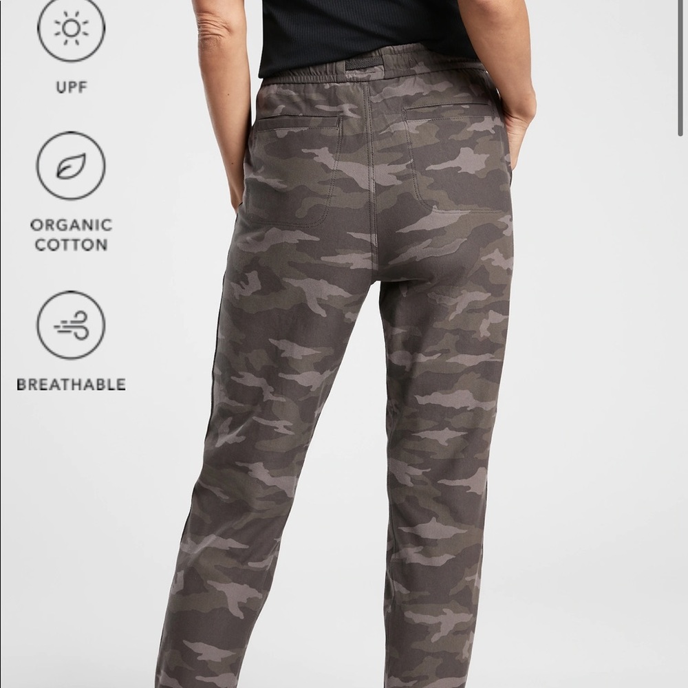 Athleta Falloran Jogger camouflage.